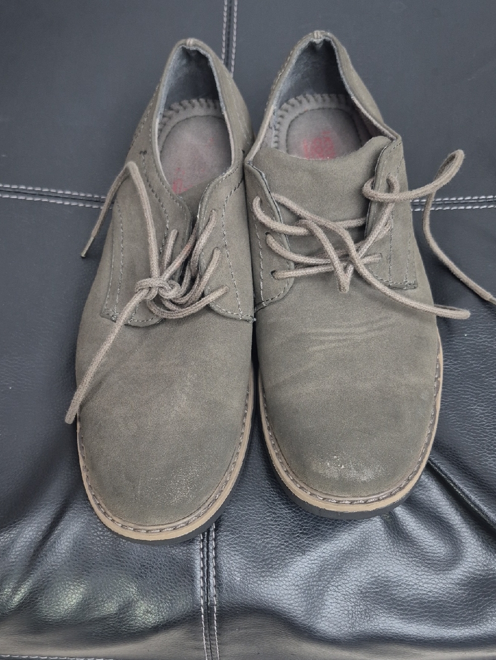 Dexter Men's Suede Chukka Boots in Olive Taupe
